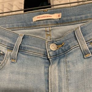 Levi’s 710 super skinny jeans size 30